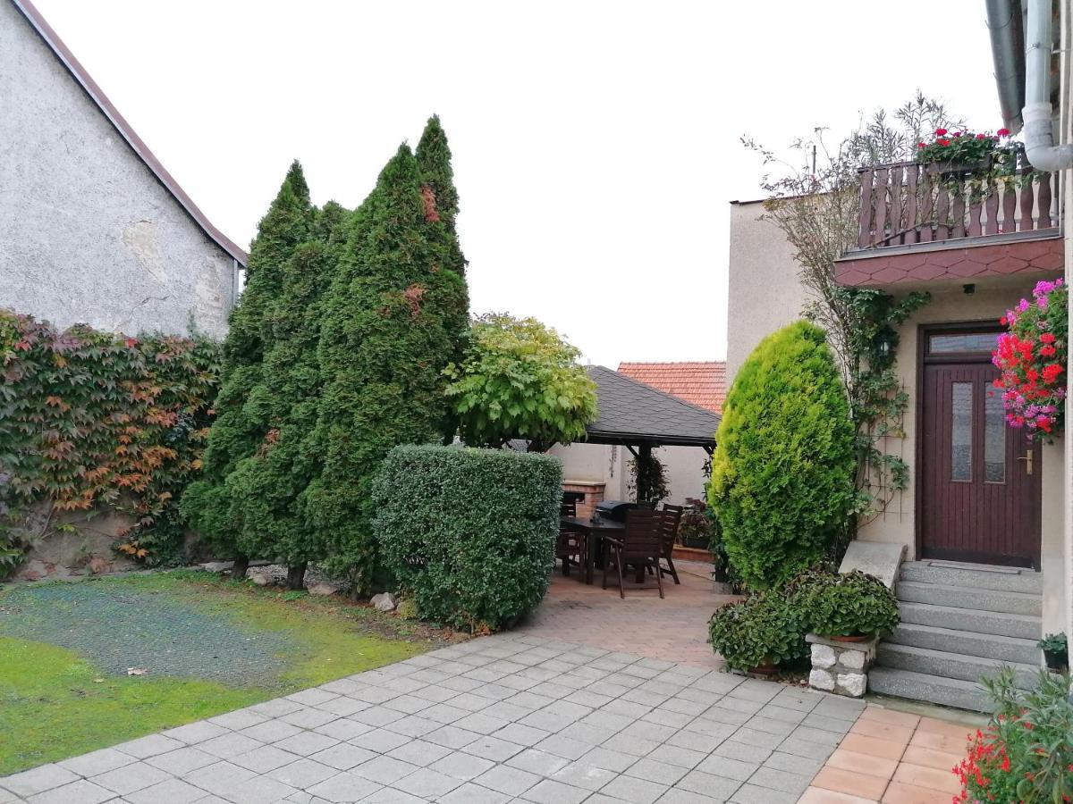 Ubytovani Na Spaciru Mikulov Exterior foto